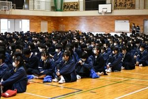 令和５年度前期生徒総会が行われました。