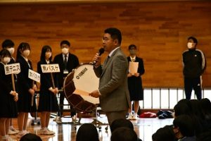 令和５年度山梨県高等学校総合体育大会壮行会が行われました。