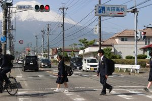令和５年度山梨県高等学校県下一斉「通学時マナーアップ運動」が行われました。