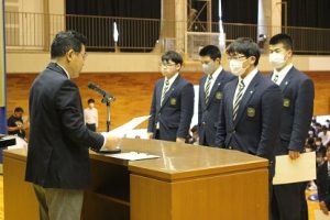 令和５年度全日本選手権大会自転車競技・山梨県高等学校総合体育大会・山梨県高等学校将棋選手権大会の納め式が行われました。
