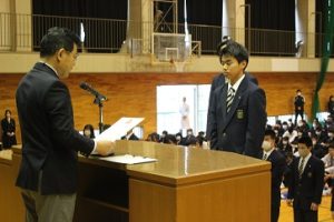 令和５年度全日本選手権大会自転車競技・山梨県高等学校総合体育大会・山梨県高等学校将棋選手権大会の納め式が行われました。