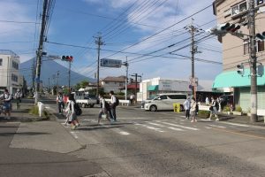 令和５年度山梨県高等学校県下一斉「通学時マナーアップ運動３回目」が行われました。