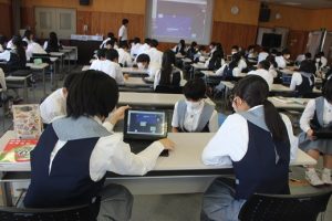 BYOD端末を使った保健の授業の様子です。