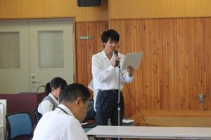 令和５年度納め式、第５５回富士登山強歩大会表彰式、生徒会役員認証式、前期末集会が行われました。