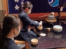 第44回山梨県高等学校芸術文化祭茶道部門研修会が開催されました。