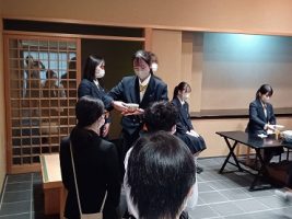 第44回山梨県高等学校芸術文化祭茶道部門研修会が開催されました。
