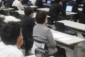 令和５年度理数科 理数探究発表会が行われました。