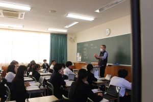 令和５年度１学年・２学年授業公開 保護者進路説明会が行われました。