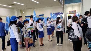 ２年生沖縄修学旅行に出発しました。
