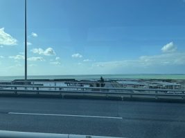 ２年生沖縄修学旅行に出発しました。