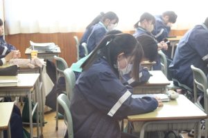 令和５年度休業前集会を行いました。