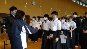 祝　優勝　弓道部東日本大会山梨県予選