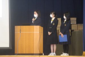 総合的な探究の時間「富士山学Ⅱ」全体発表会が行われました。
