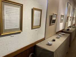 芸術探究と素描の展覧会（小さなアートがここにはある）に行ってきました。