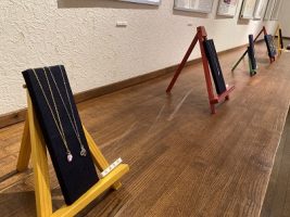 芸術探究と素描の展覧会（小さなアートがここにはある）に行ってきました。