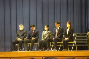 令和５年度離任式が行われました。