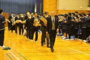 令和５年度離任式が行われました。
