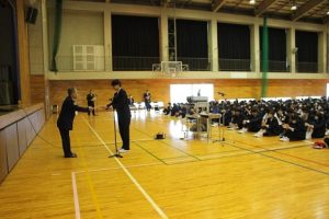 自転車安全利用推進校指定式・交通安全教室が開催されました。