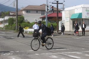 令和６年度山梨県高等学校県下一斉「通学時マナーアップ運動」が行われました。