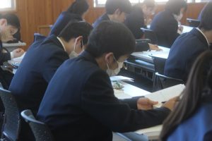 令和６年度理数科登校学習会が行われています。