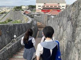 ２学年修学旅行最終日の様子です。