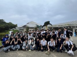 ２学年修学旅行２日目の様子です。