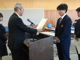 令和６年度納め式が行われました。