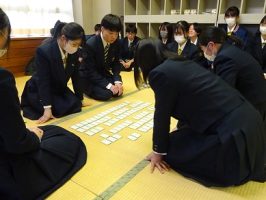 令和6年度校内百人一首大会 団体戦 優勝は2年2組！！