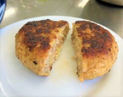 🍔吉高生の調理実習🥟の献立メニューの紹介です。