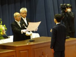 令和６年度 第７５回卒業証書授与式が行われました。