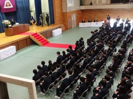 令和６年度 第７５回卒業証書授与式が行われました。