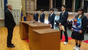 令和６年度納め式（卒業生関係）が行われました。
