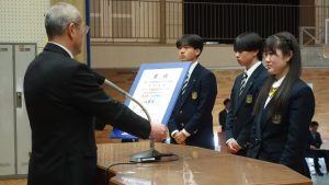 令和６年度納め式（卒業生関係）が行われました。