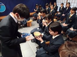 令和７年度山梨県高等学校芸術文化祭茶道部門研修会が行われました。