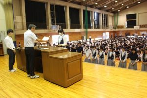 令和７年度前期末納め式が行われました。