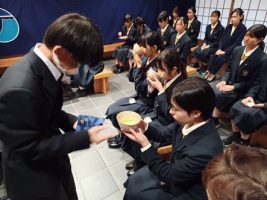 令和７年度第４６回山梨県高等学校芸術文化祭茶道部門研修会が行われました。