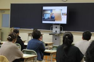 第１学年授業公開・保護者進路説明会が行われました。