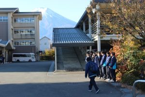 令和７年度山梨県高等学校県下一斉「通学時マナーアップ運動」４回目が行われました。