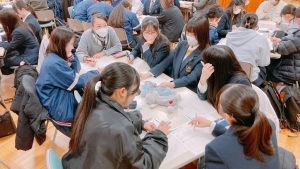 2年生の学びを紹介します! ― 「よのなか科」2025（第1回～第2回）