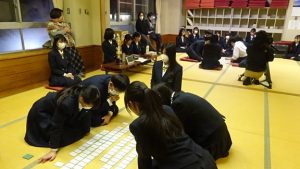 🏆令和7年度校内百人一首大会 優勝は2年5組🏆