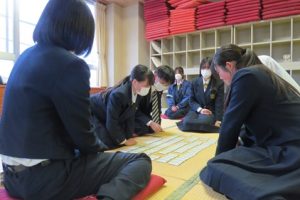 🏆令和7年度校内百人一首大会 優勝は2年5組🏆