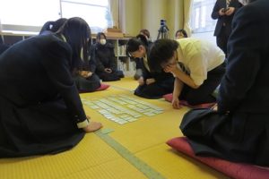 🏆令和7年度校内百人一首大会 優勝は2年5組🏆