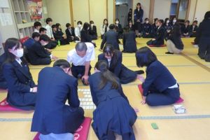 🏆令和7年度校内百人一首大会 優勝は2年5組🏆