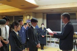 🏆令和7年度校内百人一首大会 優勝は2年5組🏆