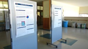 富士山学Ⅰ各分野のポスター掲示の様子です。