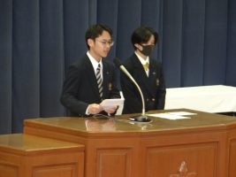 令和７年度記念品贈呈式が行われました。