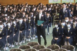 令和７年度 第７６回卒業証書授与式が行われました。